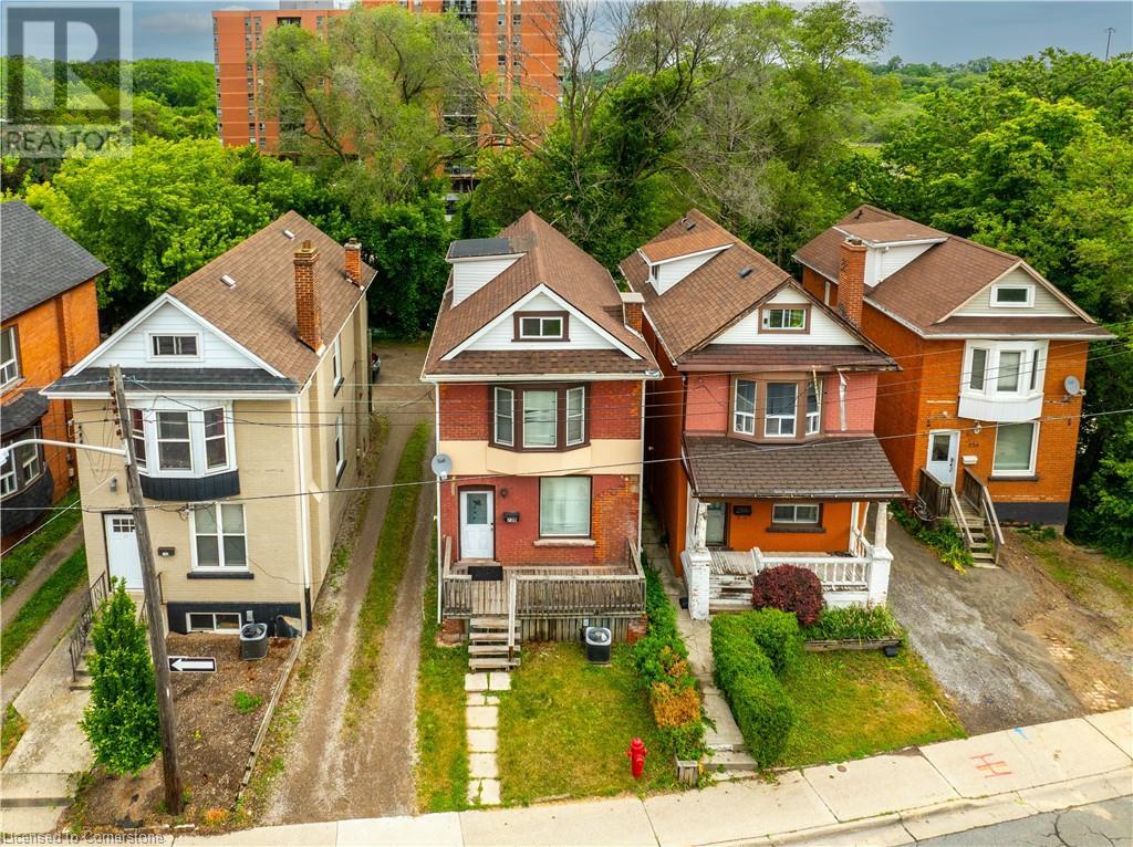 Property at 738 KING Street W image 2