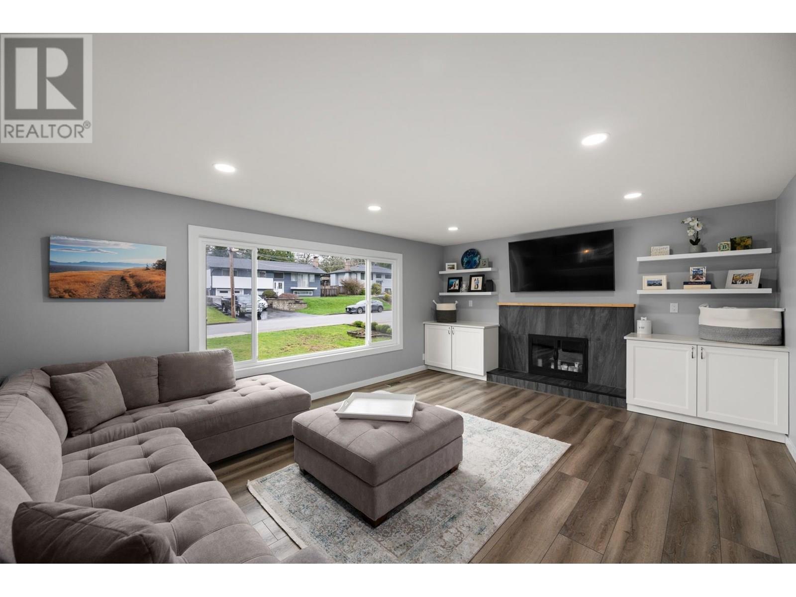 2416 Tolmie Avenue, Coquitlam, British Columbia  V3K 3E7 - Photo 1 - R3018535