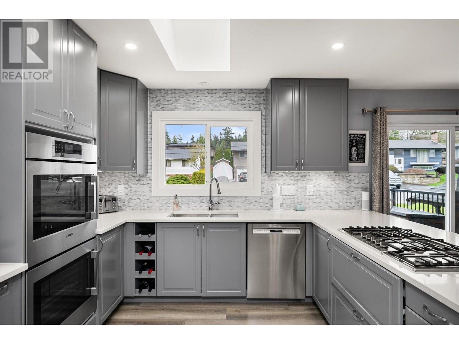 2416 Tolmie Avenue, Coquitlam, British Columbia  V3K 3E7 - Photo 13 - R3018535