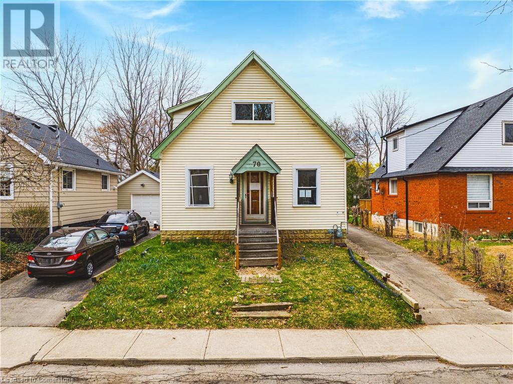 Property at 70 HILLVIEW Street image 5