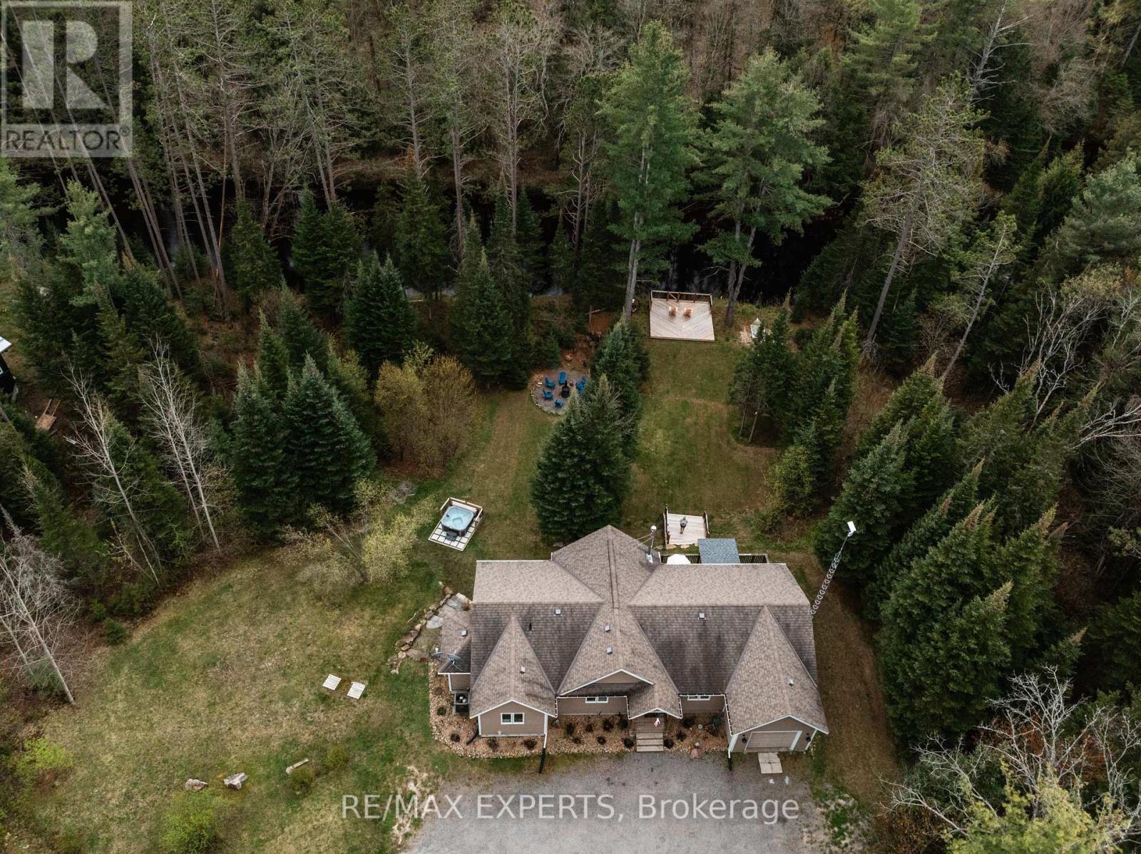 1216 Miriam Drive, Bracebridge (Oakley), Ontario  P1L 1X1 - Photo 27 - X12185712
