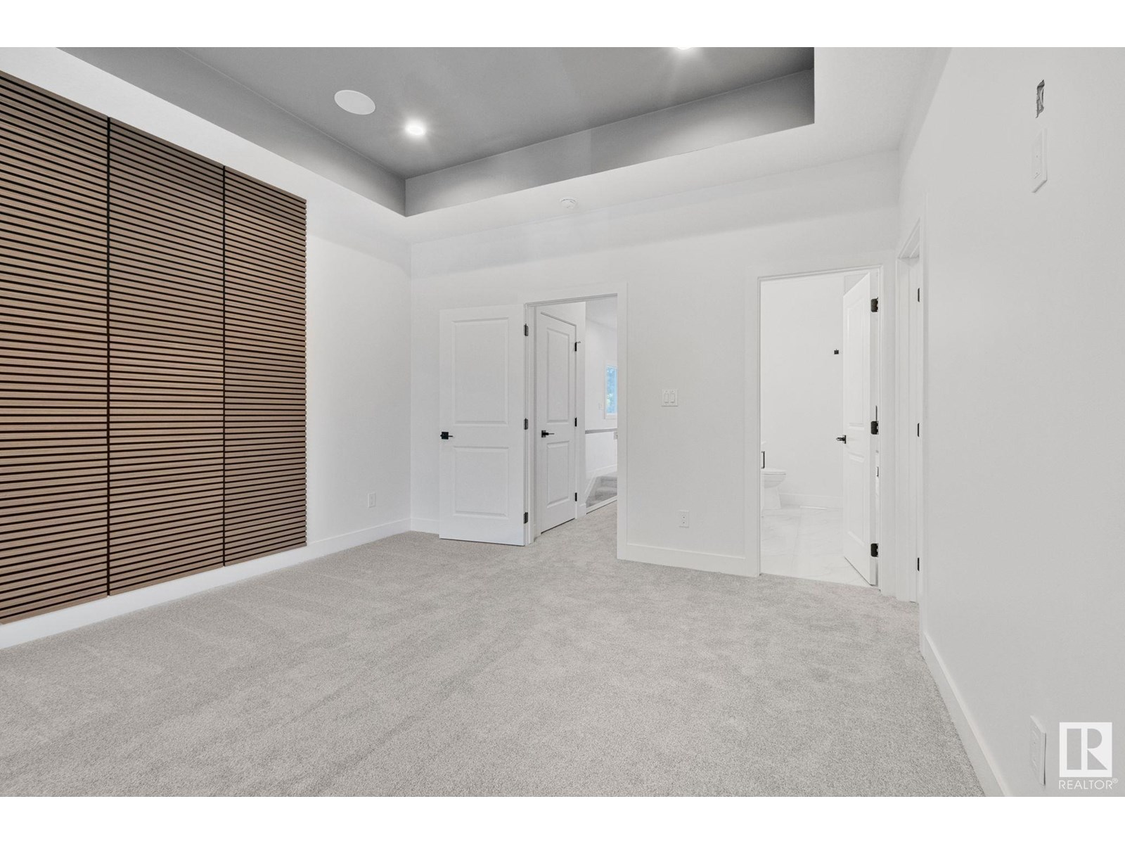 Property at 11138 126 ST E NW image 2