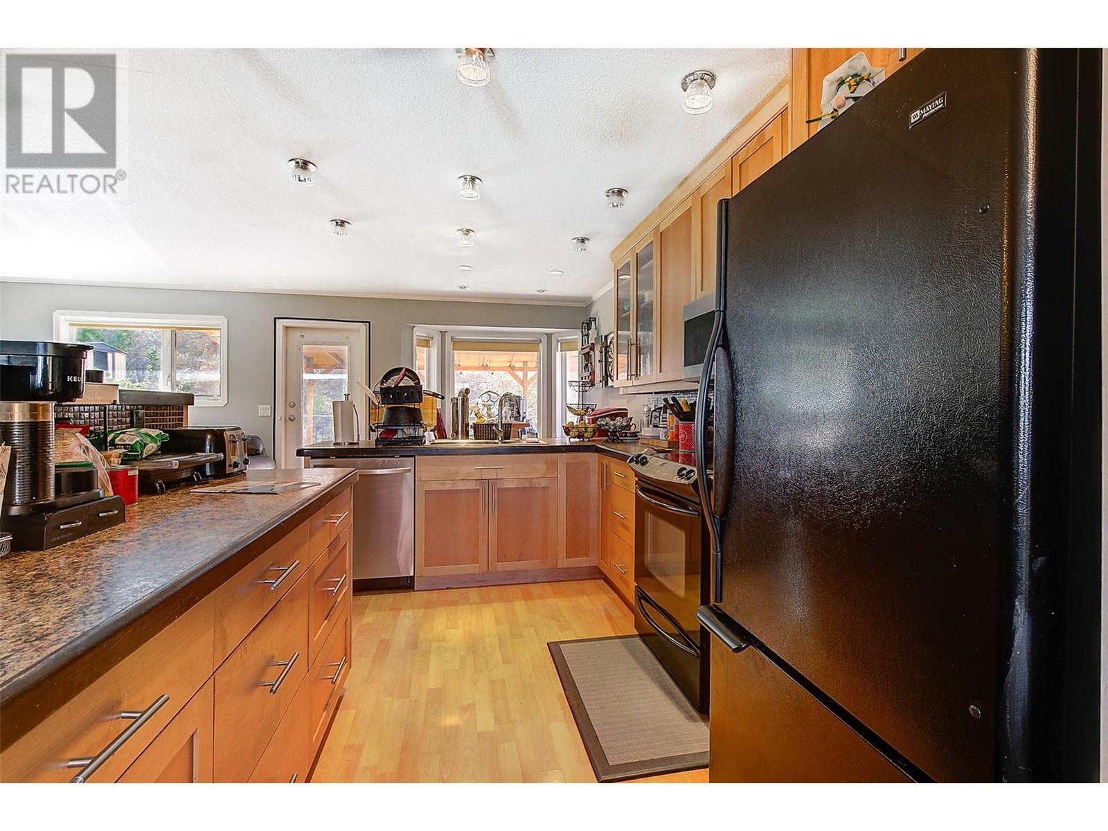 Property at 1129 Hudson Road image 3