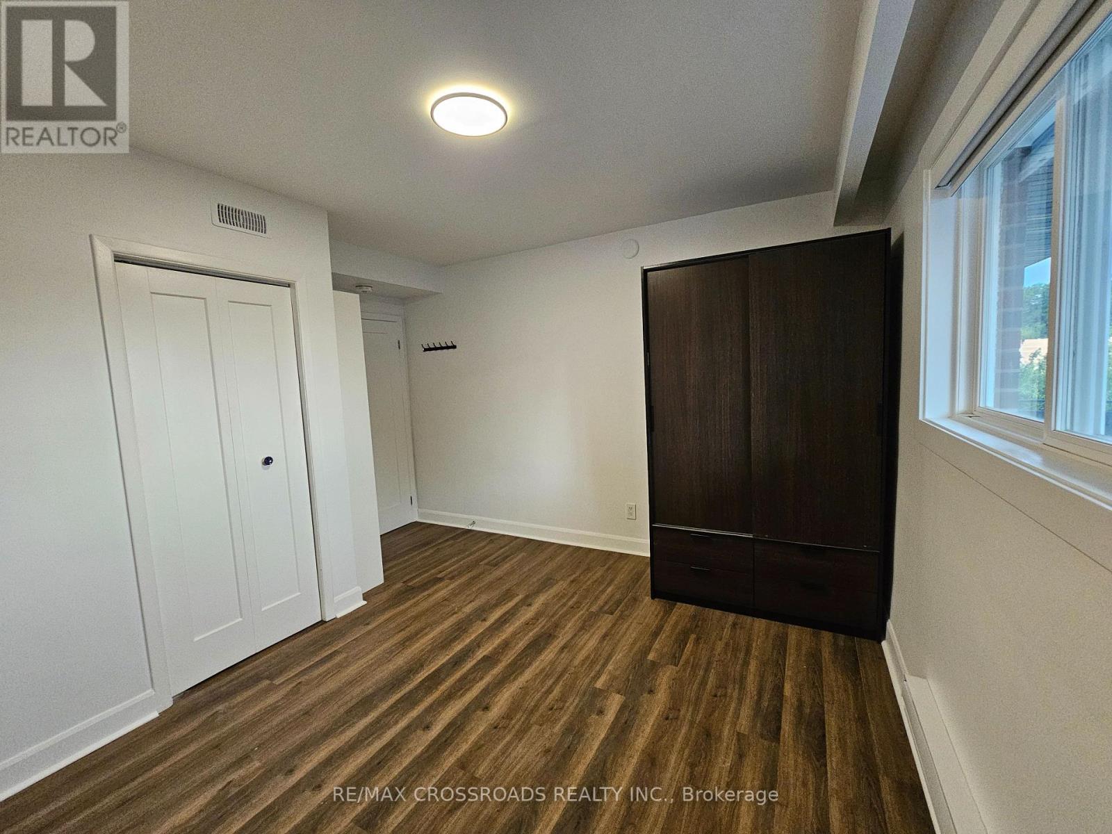 Upper Lvl - 2170b Dufferin Street, Toronto, Ontario  M6E 3R8 - Photo 10 - W12238065