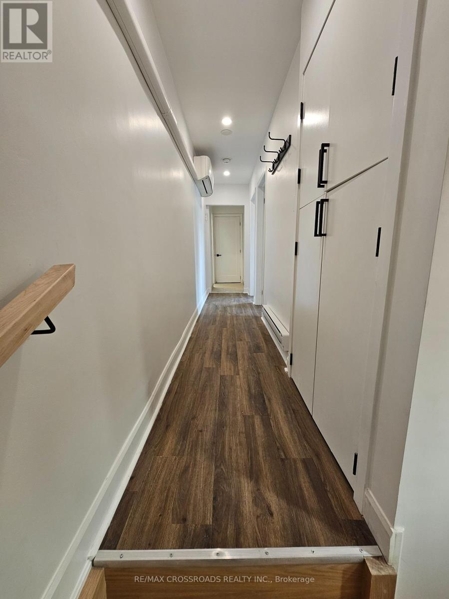 Upper Lvl - 2170b Dufferin Street, Toronto, Ontario  M6E 3R8 - Photo 22 - W12238065