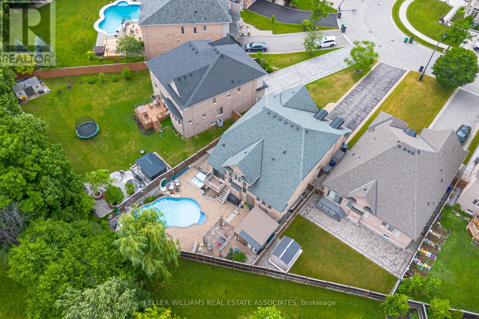 Property at 20 CANNINGTON CRESCENT image 3