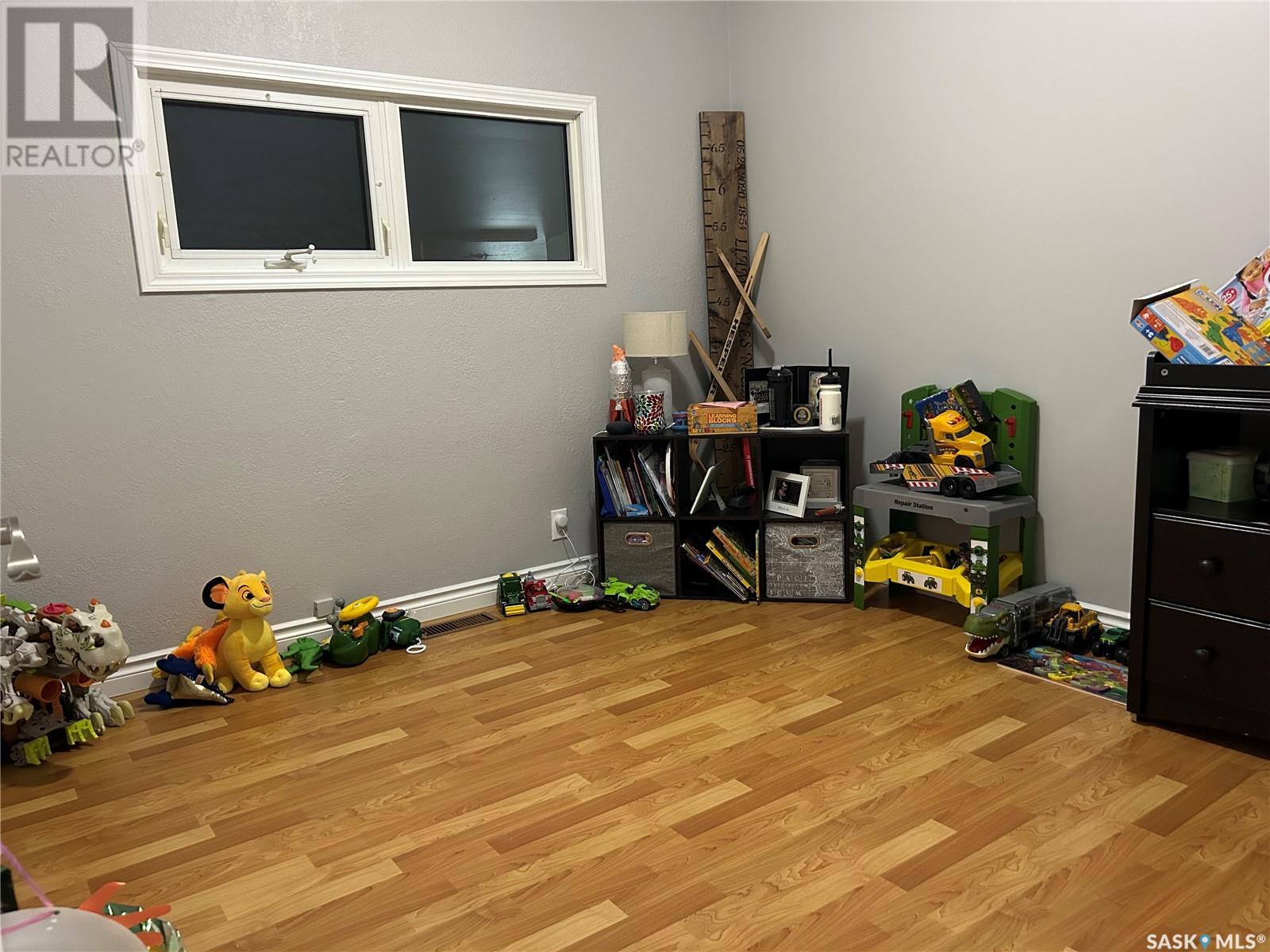 516 First Avenue E, Lampman, Saskatchewan  S0C 1N0 - Photo 21 - SK010303