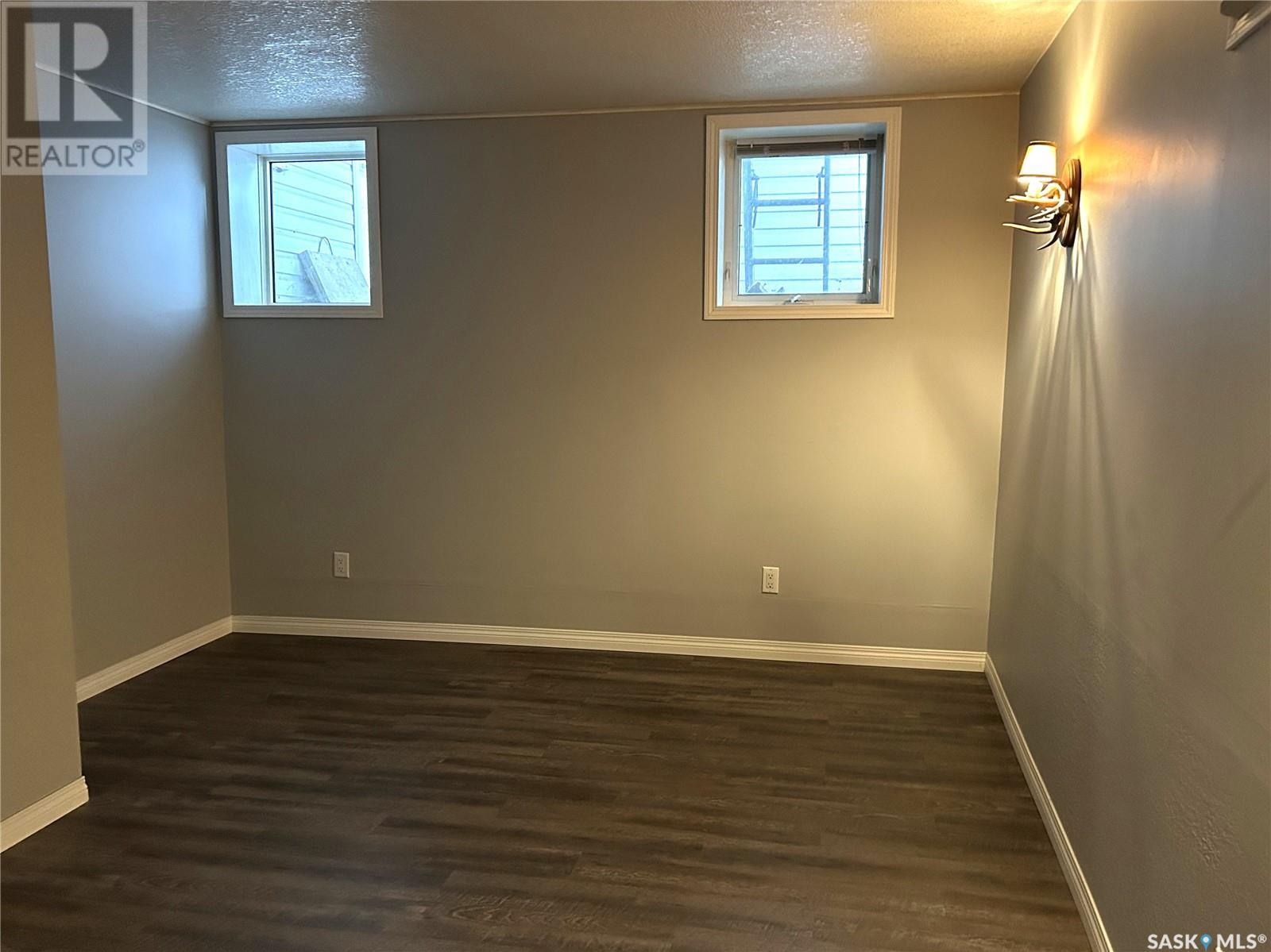 516 First Avenue E, Lampman, Saskatchewan  S0C 1N0 - Photo 33 - SK010303