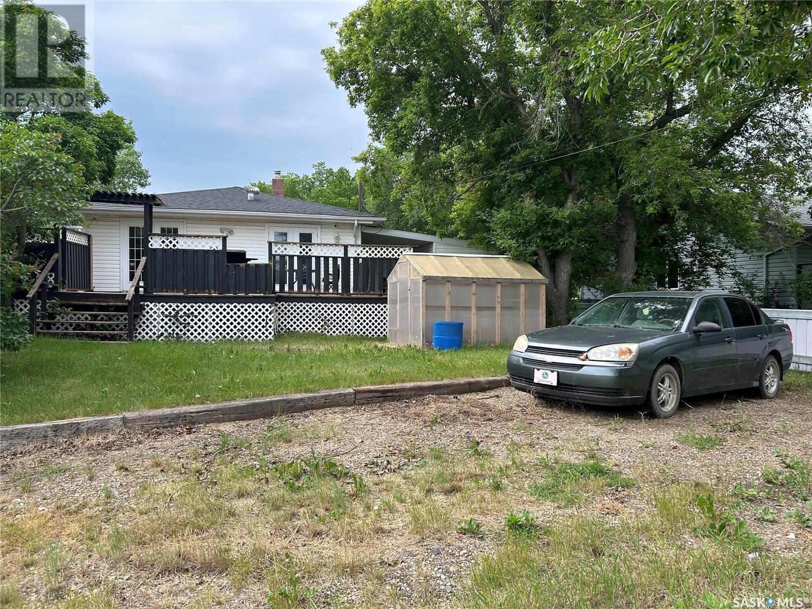 516 First Avenue E, Lampman, Saskatchewan  S0C 1N0 - Photo 43 - SK010303