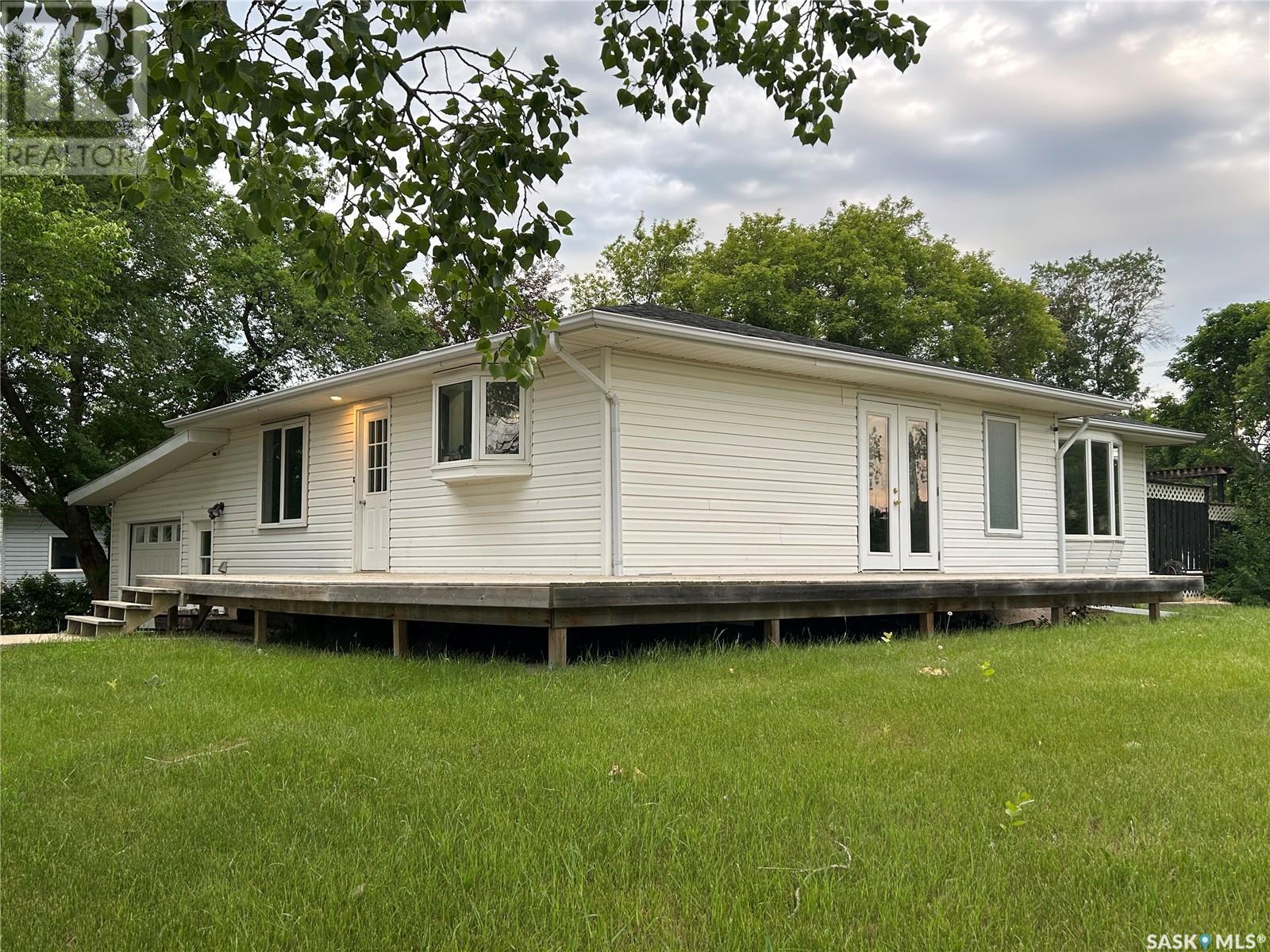 516 First Avenue E, Lampman, Saskatchewan  S0C 1N0 - Photo 46 - SK010303