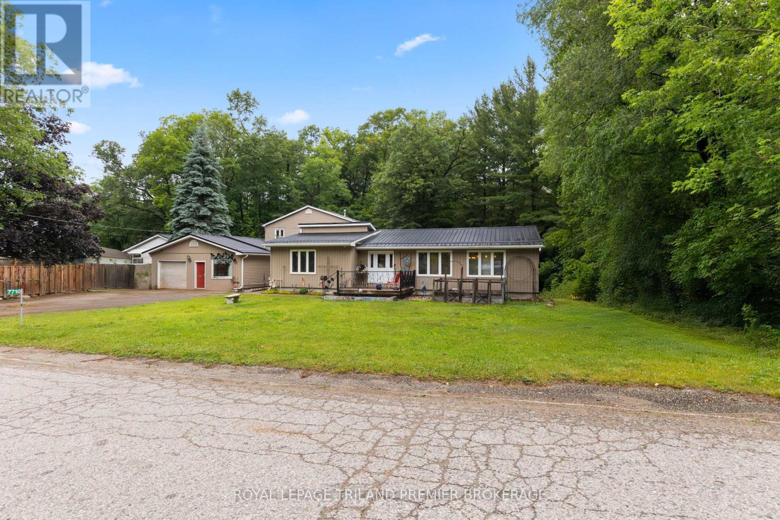 7710 Clayton Street, Lambton Shores, Ontario  N0M 2L0 - Photo 1 - X12238095