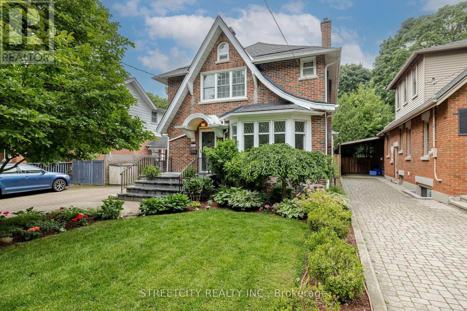Property at 931 WATERLOO STREET image 3