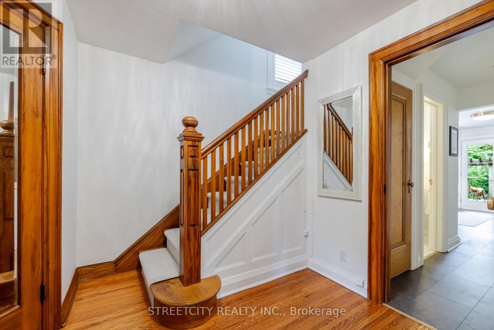 Property at 931 WATERLOO STREET image 4