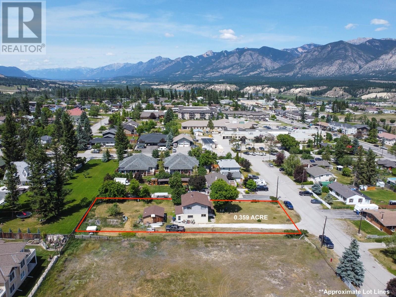 1012 11 Avenue, invermere, British Columbia