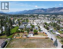 1012 11 Avenue, invermere, British Columbia