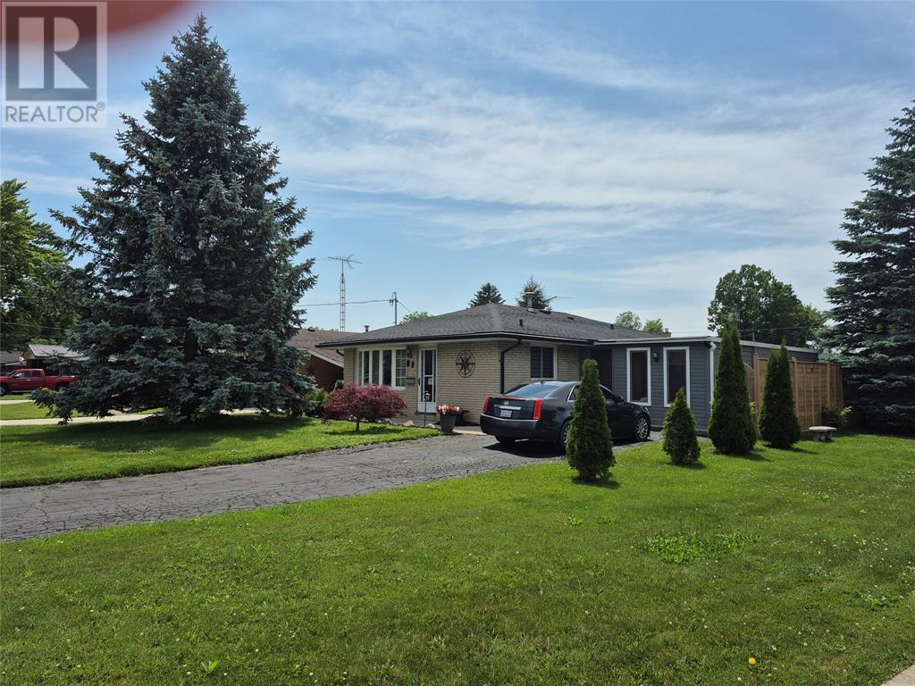 Property at 61 Dauw AVENUE image 1