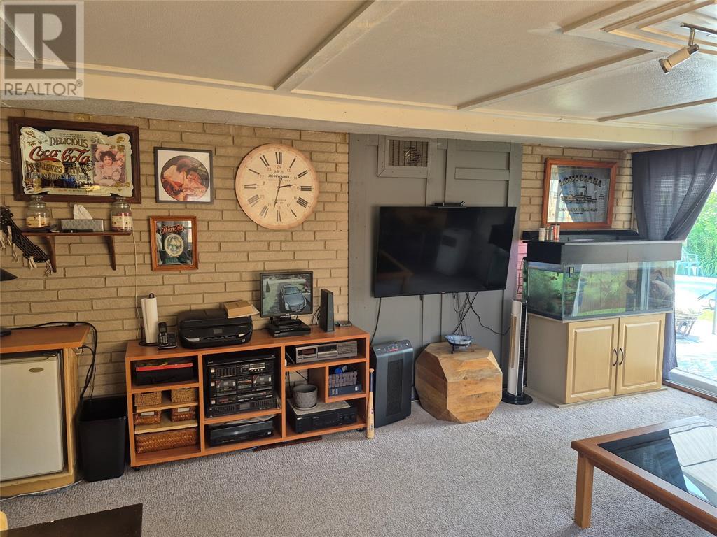 Property at 61 Dauw AVENUE image 5