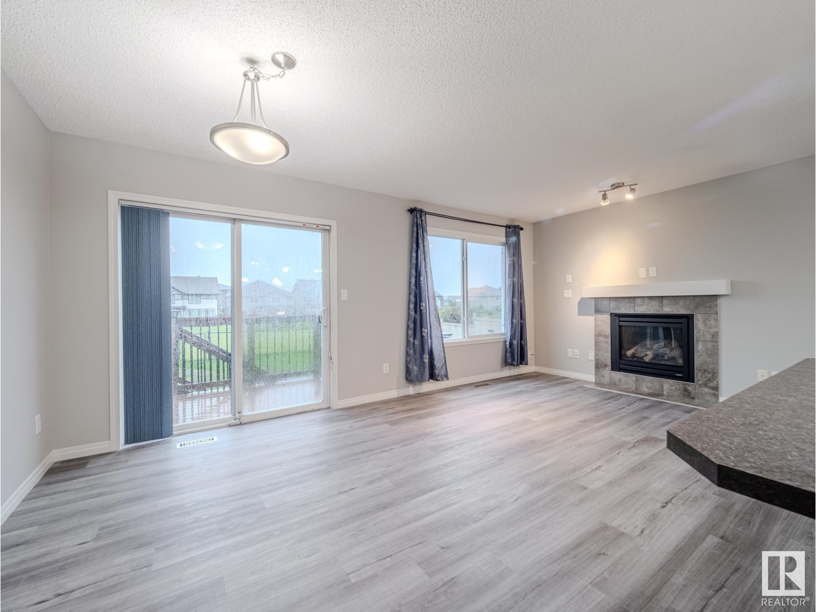 Property at 1674 CHAPMAN WY SW image 3