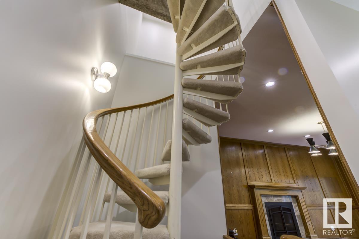 Property at 309 WEAVER PT NW image 5