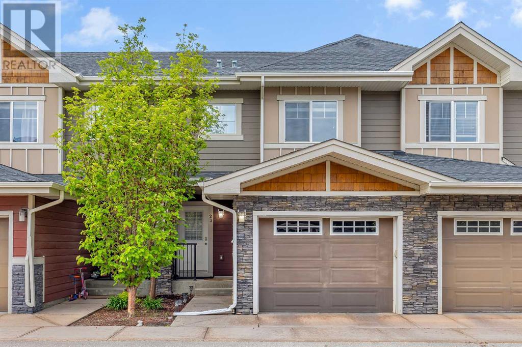 Property at 23 WEST COACH Manor SW image 3