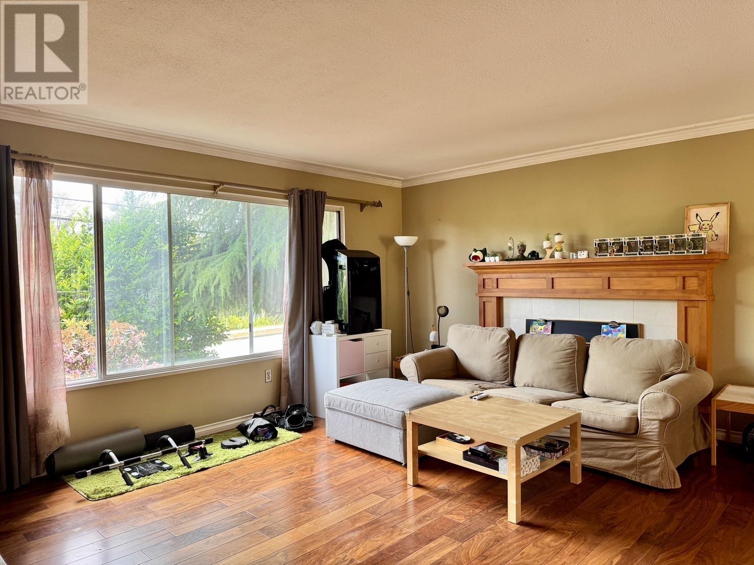 Listing Picture 17 of 24 : 5565 GILPIN STREET, Burnaby / 本拿比 - 魯藝地產 Yvonne Lu Group - MLS Medallion Club Member