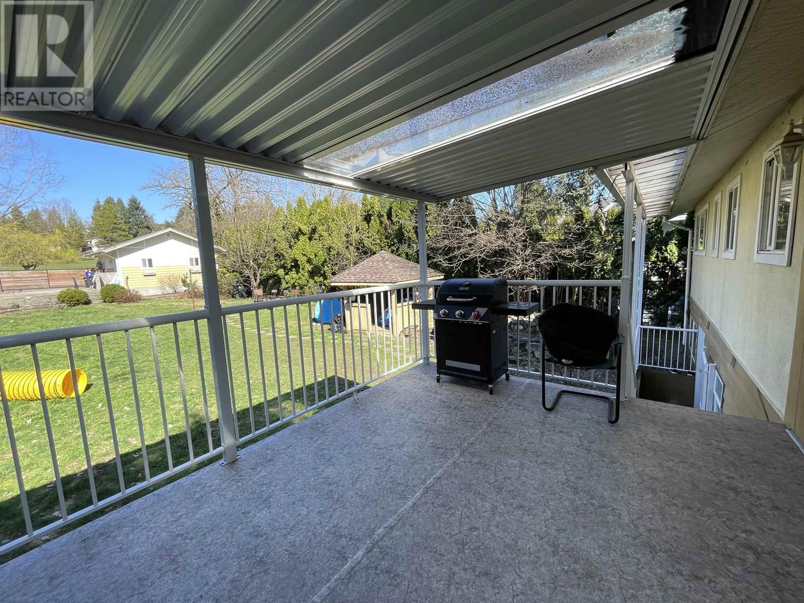Listing Picture 12 of 24 : 5565 GILPIN STREET, Burnaby / 本拿比 - 魯藝地產 Yvonne Lu Group - MLS Medallion Club Member