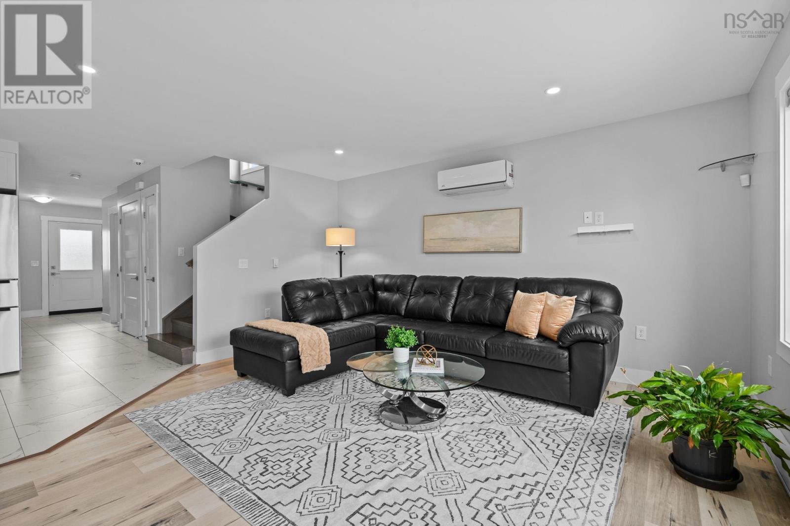 Property at 39 Gala Court image 5