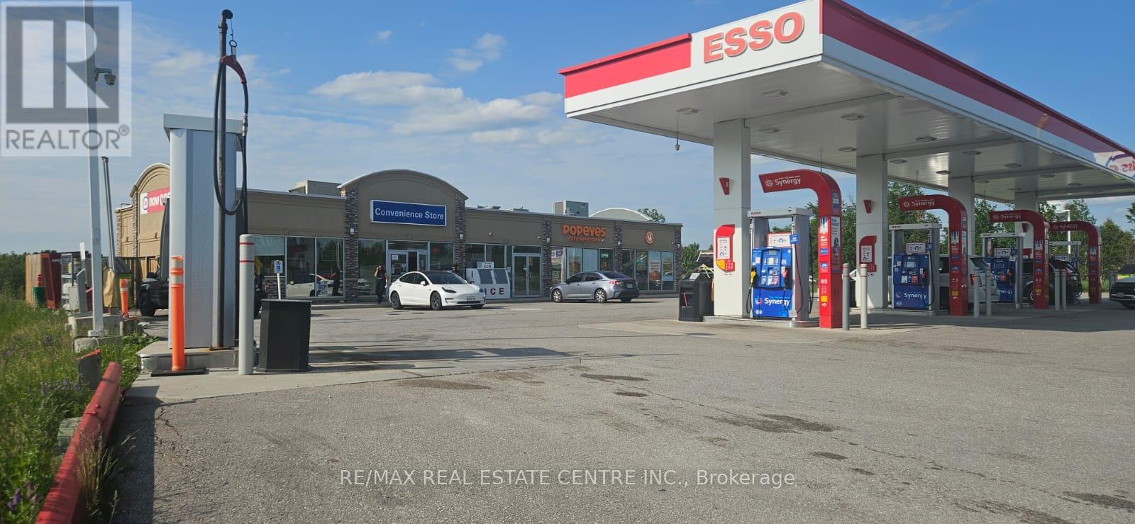 207219 On-9, Orangeville, Ontario  L9W 6J1 - Photo 2 - W12223462