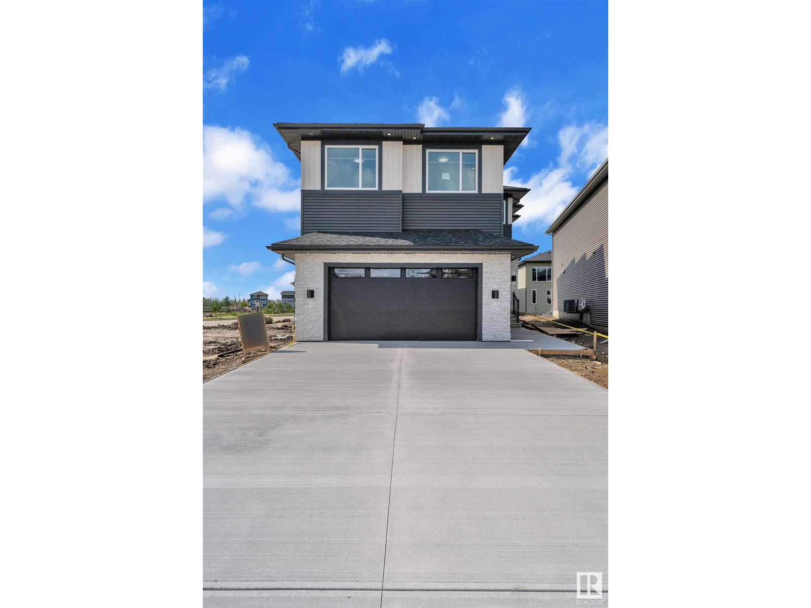 Property at 6216 18 ST image 3