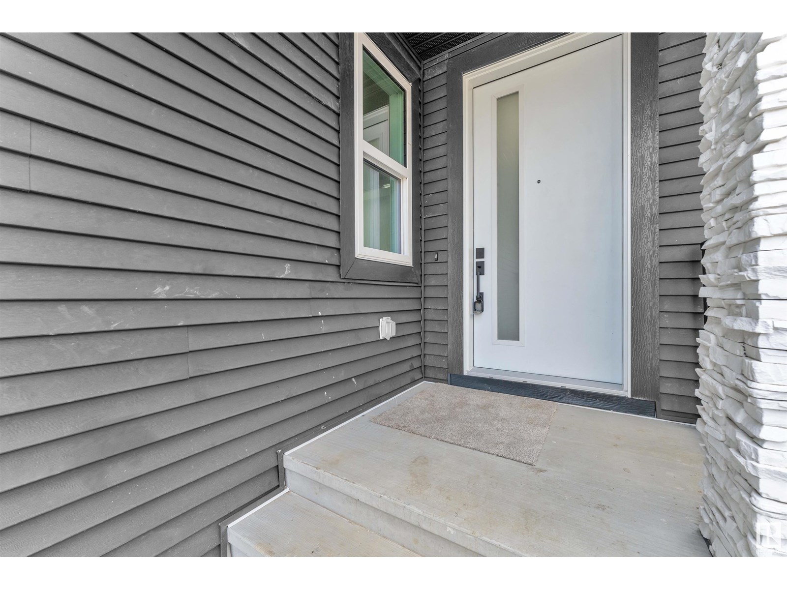 Property at 6216 18 ST image 5