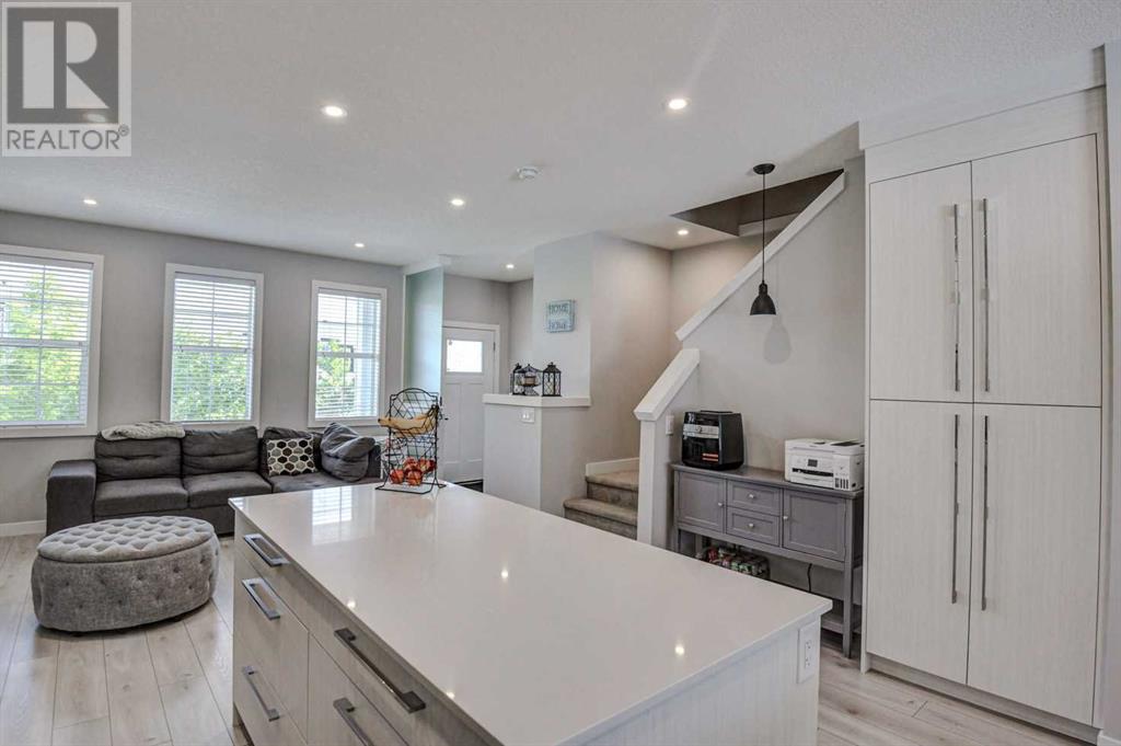 Property at 448 West Lakeview Drive image 4