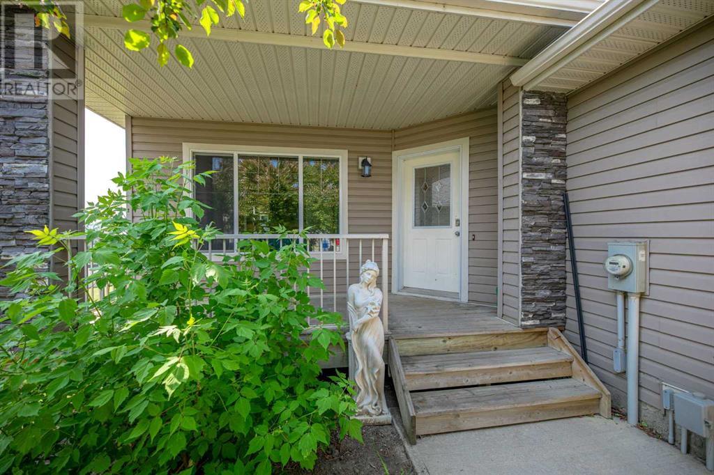 Property at 152 Cove Rise image 1