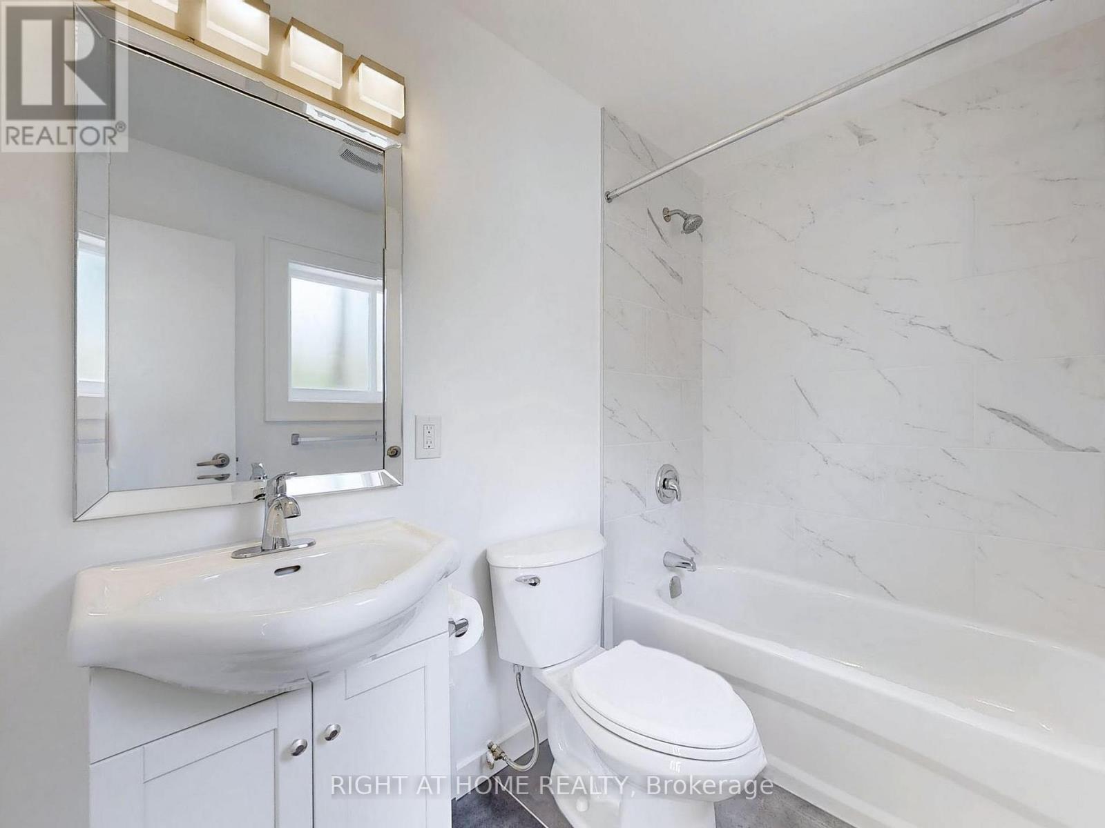 668 Scarlett Road, Toronto, Ontario  M9P 2T1 - Photo 11 - W12238195