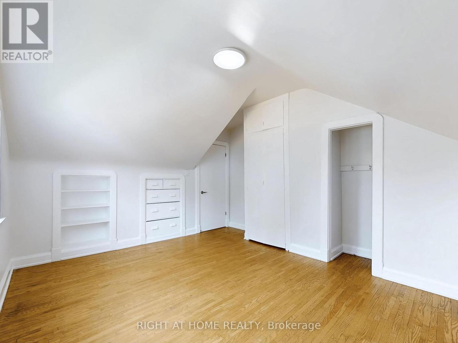 668 Scarlett Road, Toronto, Ontario  M9P 2T1 - Photo 18 - W12238195