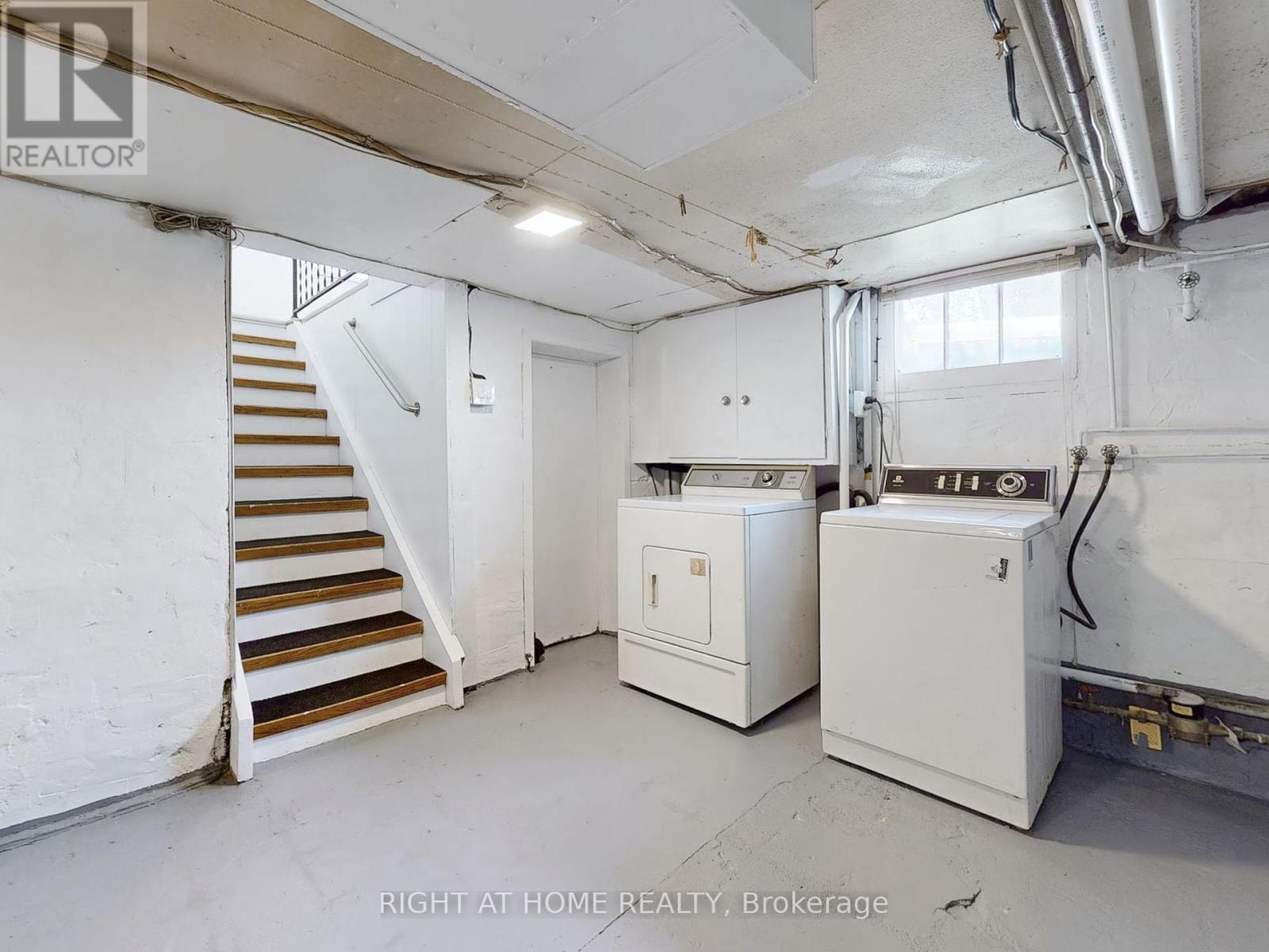 668 Scarlett Road, Toronto, Ontario  M9P 2T1 - Photo 23 - W12238195