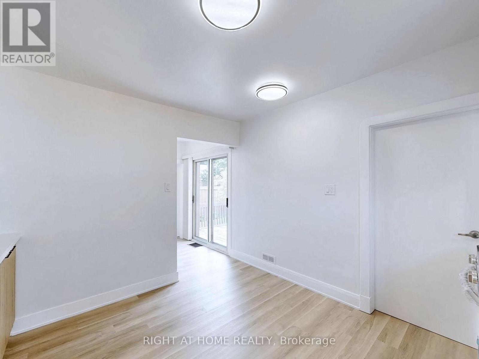 668 Scarlett Road, Toronto, Ontario  M9P 2T1 - Photo 8 - W12238195
