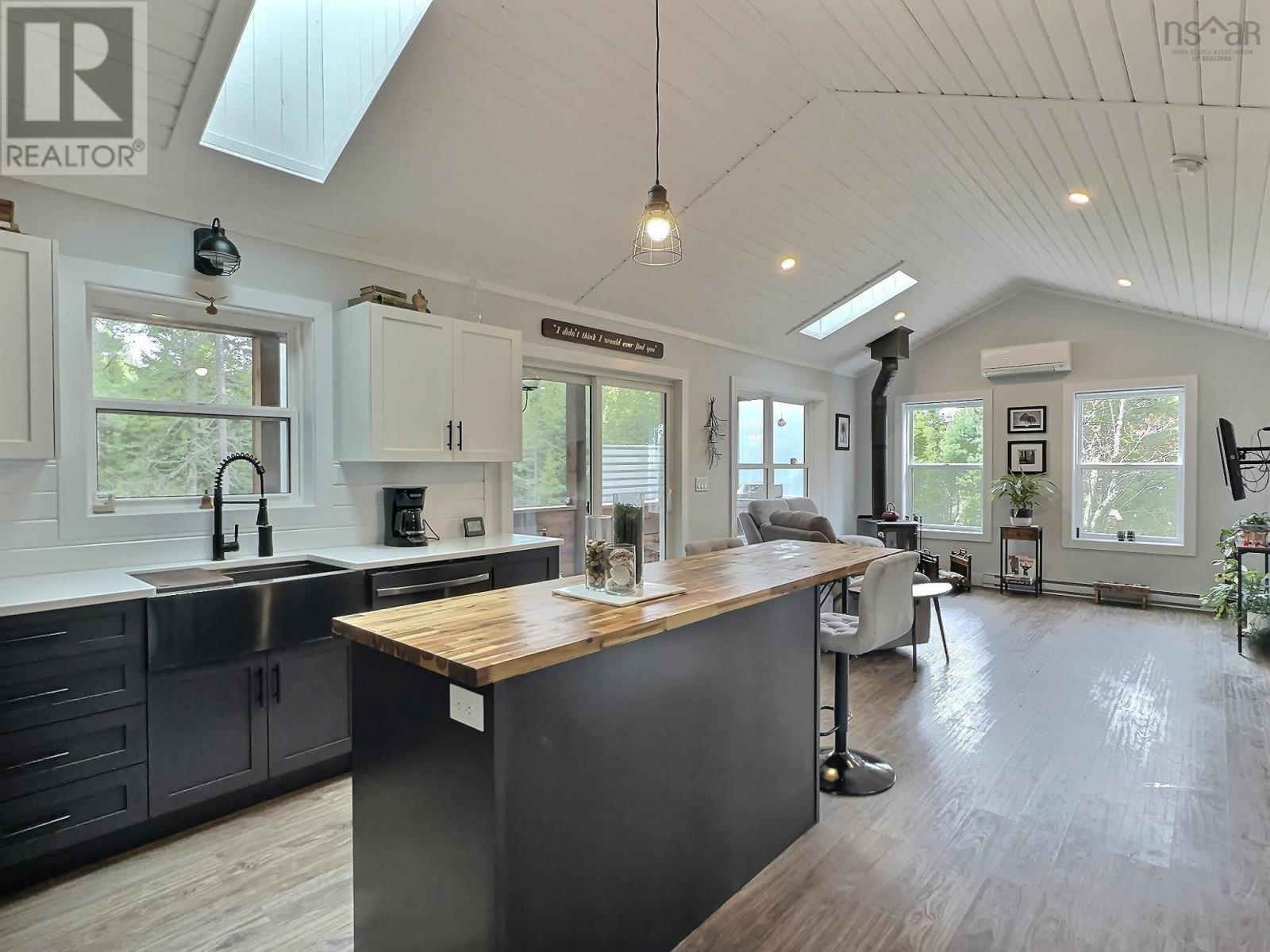 276 Meek Arm Trail, Mount Uniacke, Nova Scotia  B0N 1Z0 - Photo 4 - 202511405