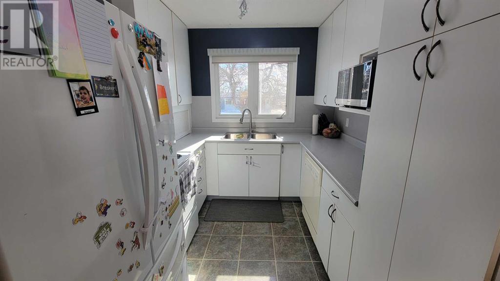 Property at 5036 12 Avenue image 3