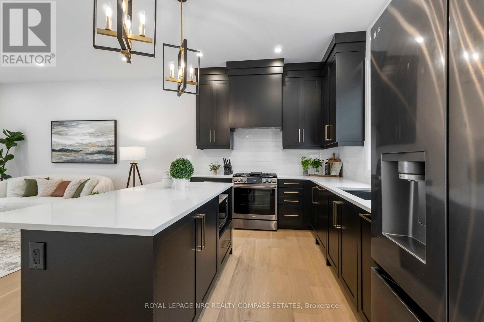 10 Paxton Avenue, St. Catharines, Ontario  L2N 5H8 - Photo 13 - X12238252