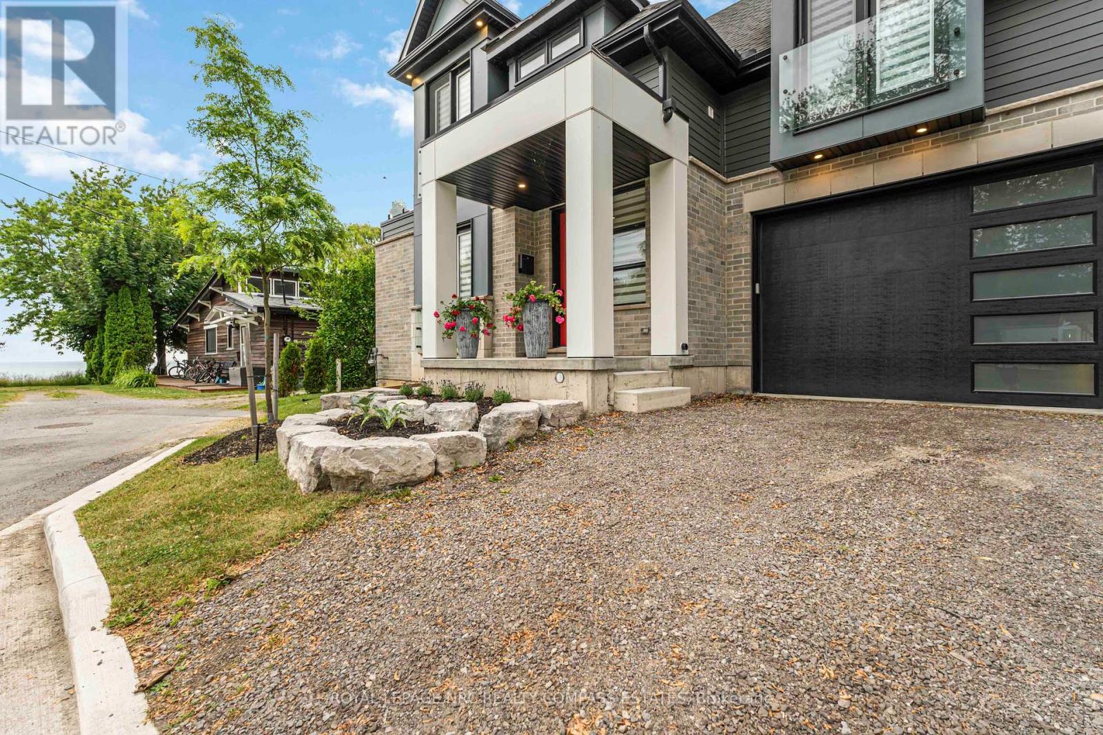 Property at 10 PAXTON AVENUE image 4