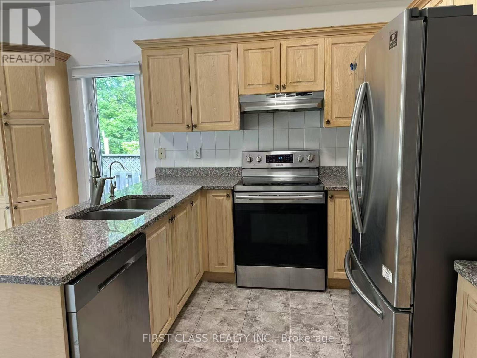Main - 1905 Webster Boulevard, Innisfil, Ontario  L9S 2A6 - Photo 10 - N12238246