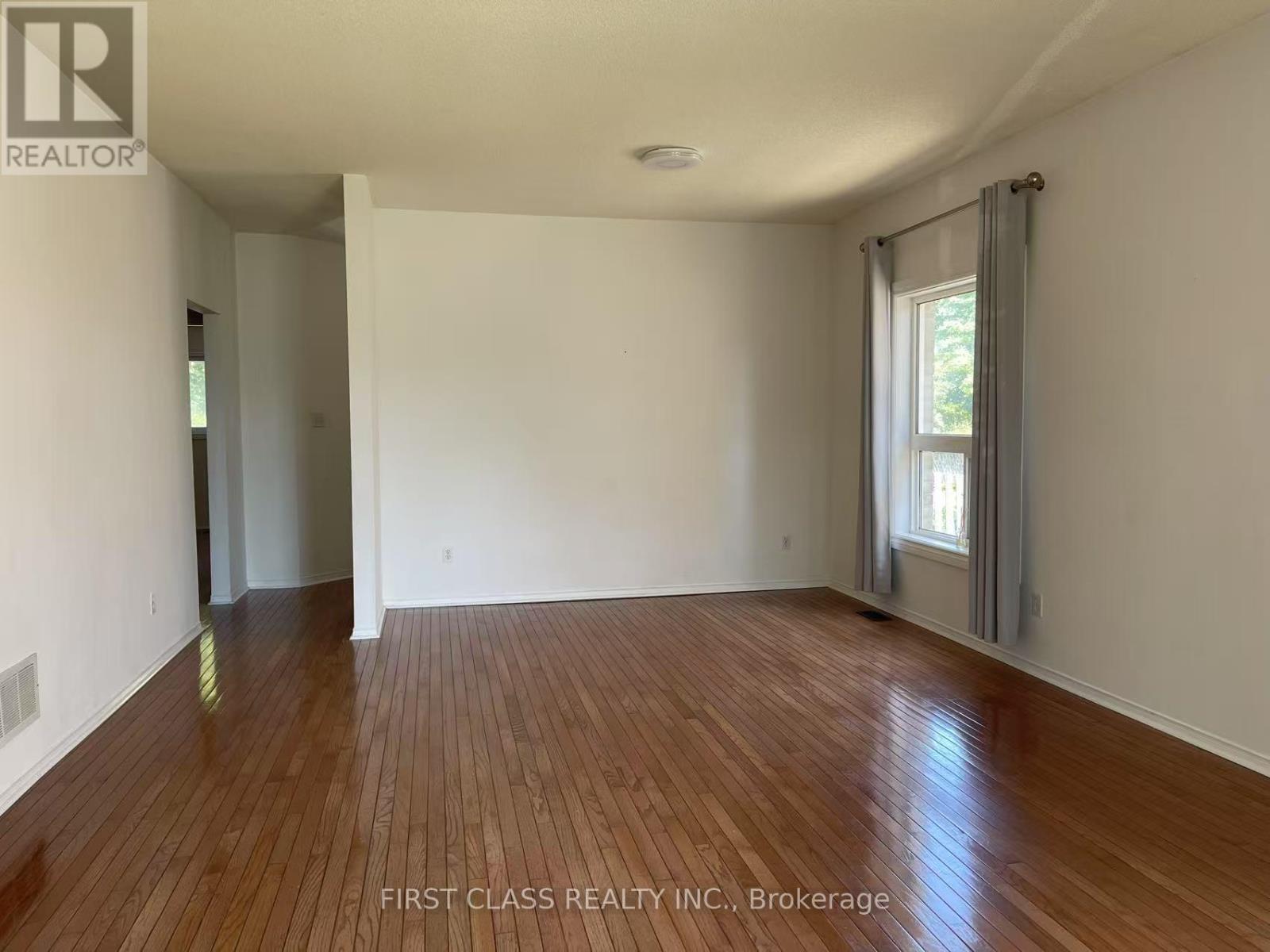 Main - 1905 Webster Boulevard, Innisfil, Ontario  L9S 2A6 - Photo 4 - N12238246