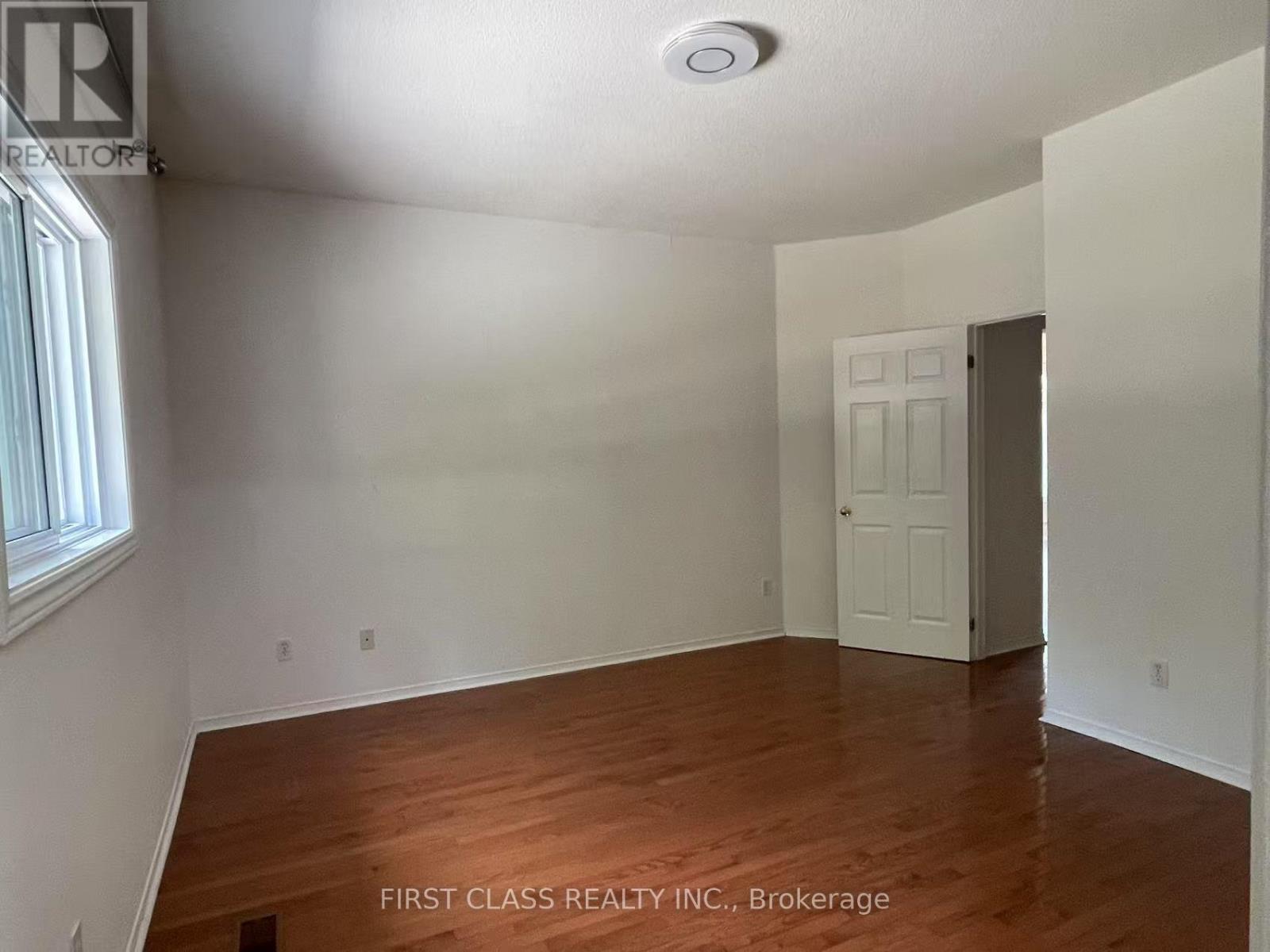 Main - 1905 Webster Boulevard, Innisfil, Ontario  L9S 2A6 - Photo 7 - N12238246