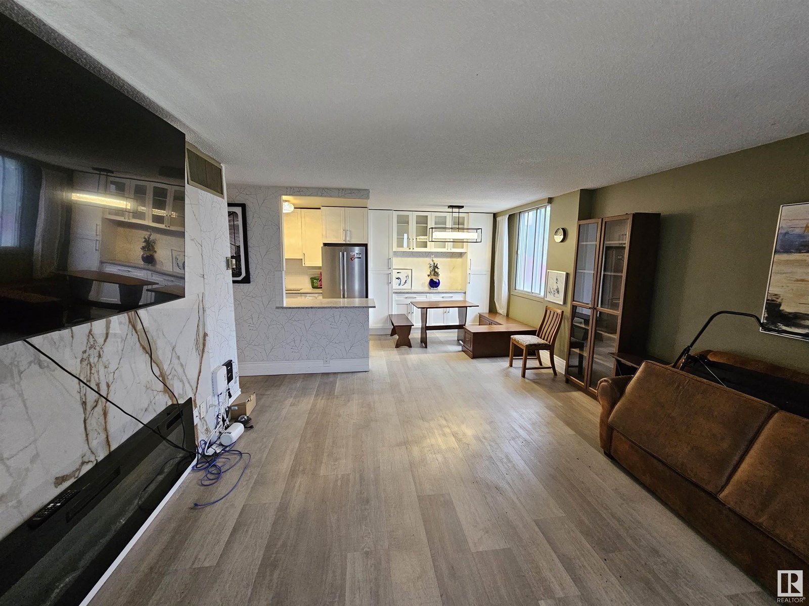 Property at #207 9903 104 ST NW image 4