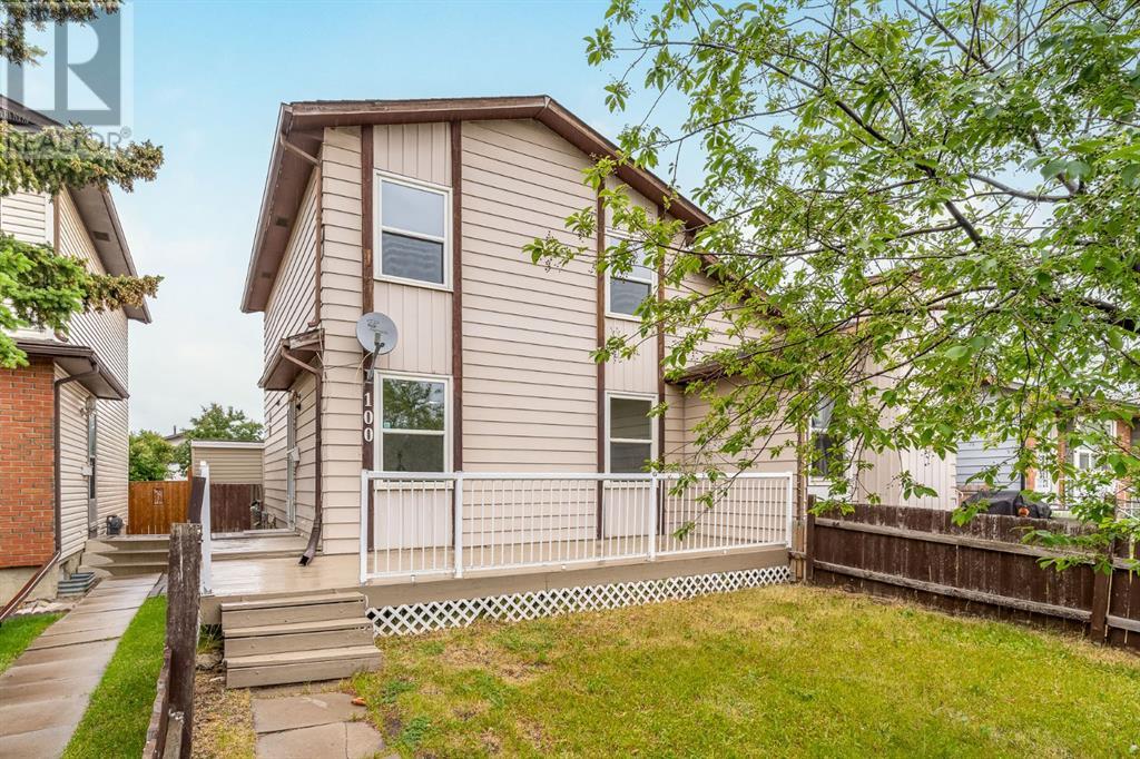 Property at 100 Whitworth Way NE image 1