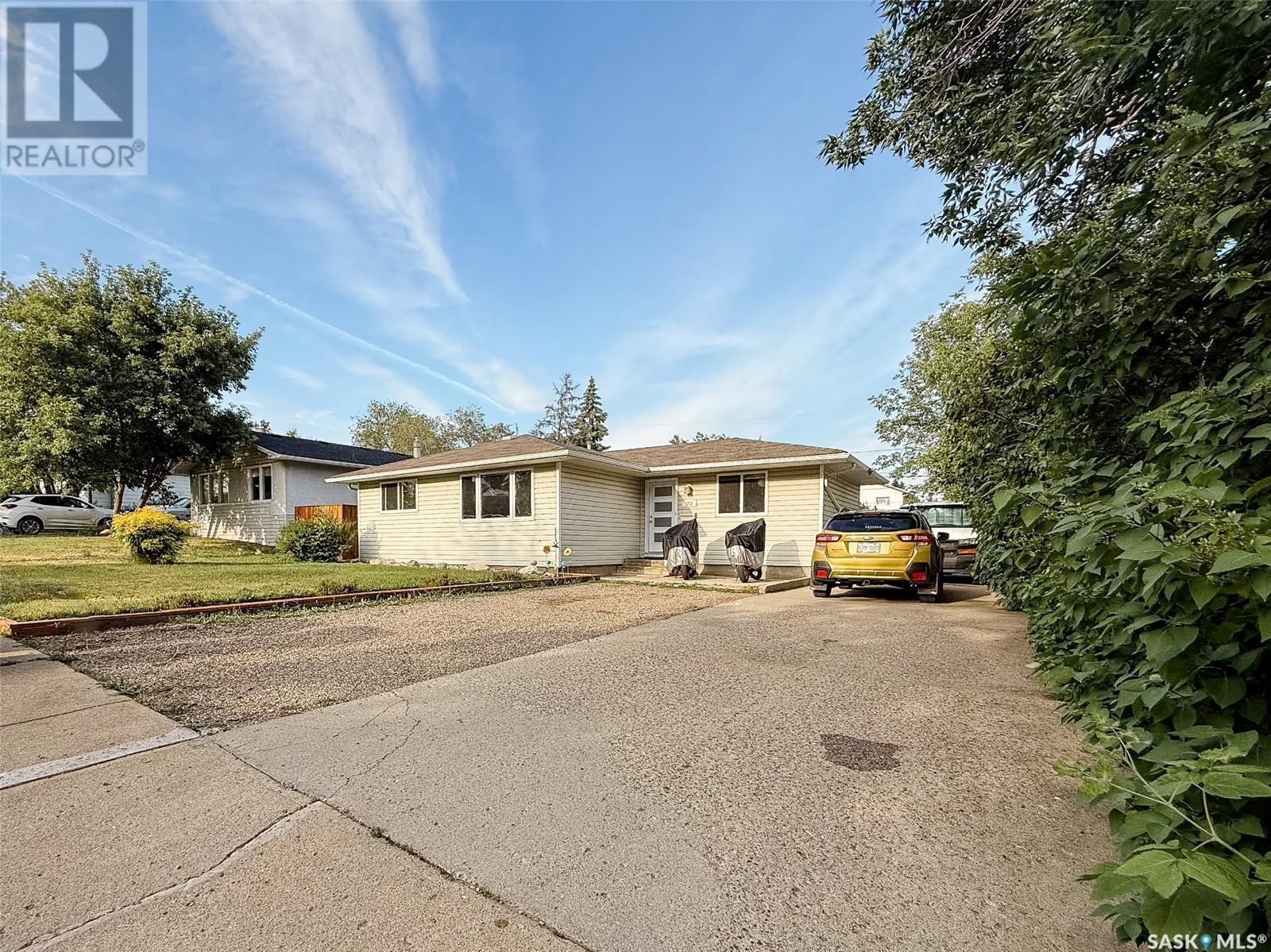 552 101st STREET, north battleford, Saskatchewan