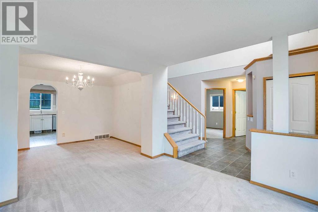 Property at 82 Edgevalley Close NW image 4