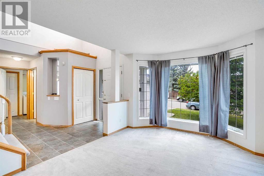 Property at 82 Edgevalley Close NW image 2