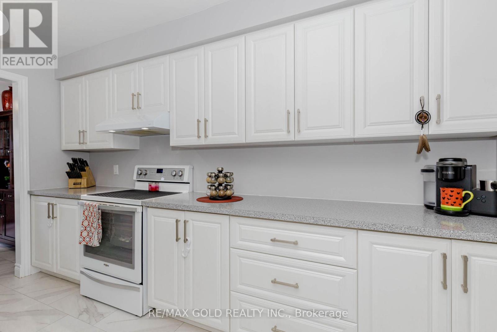 195 Royal Salisbury Way, Brampton, Ontario  L6V 3J5 - Photo 19 - W12238266