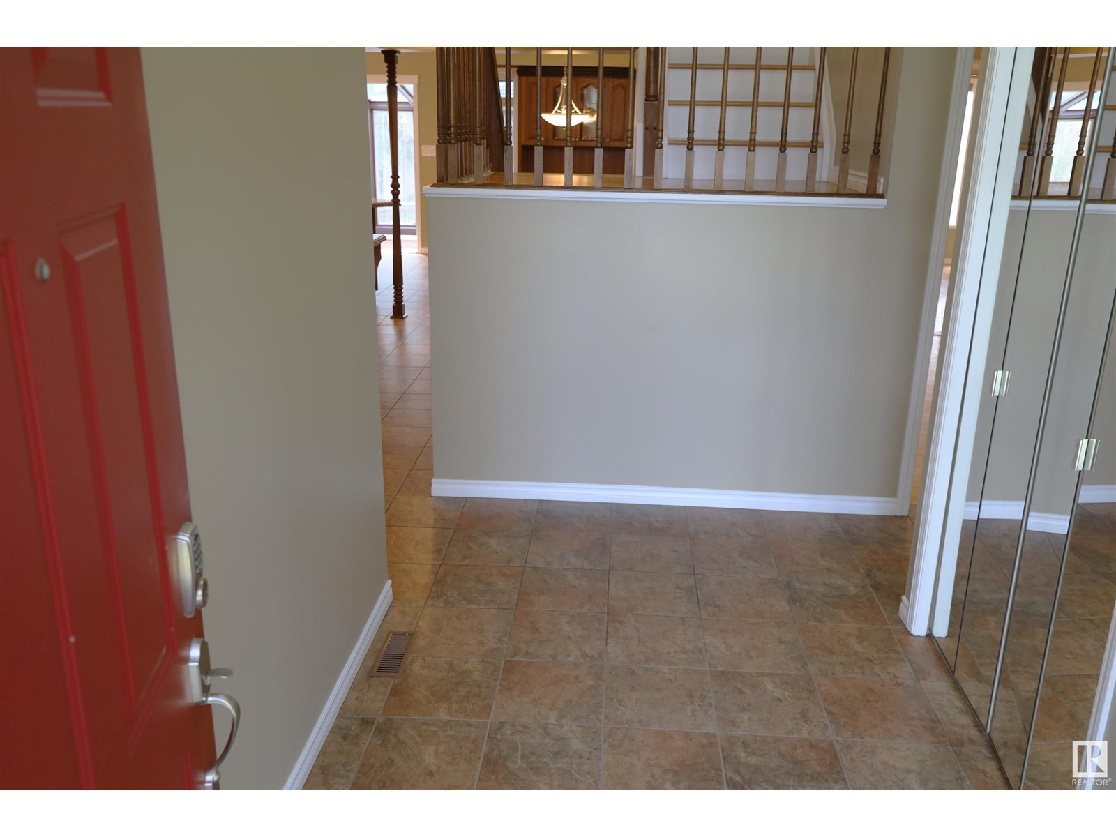 Property at 9234 95 ST NW image 3